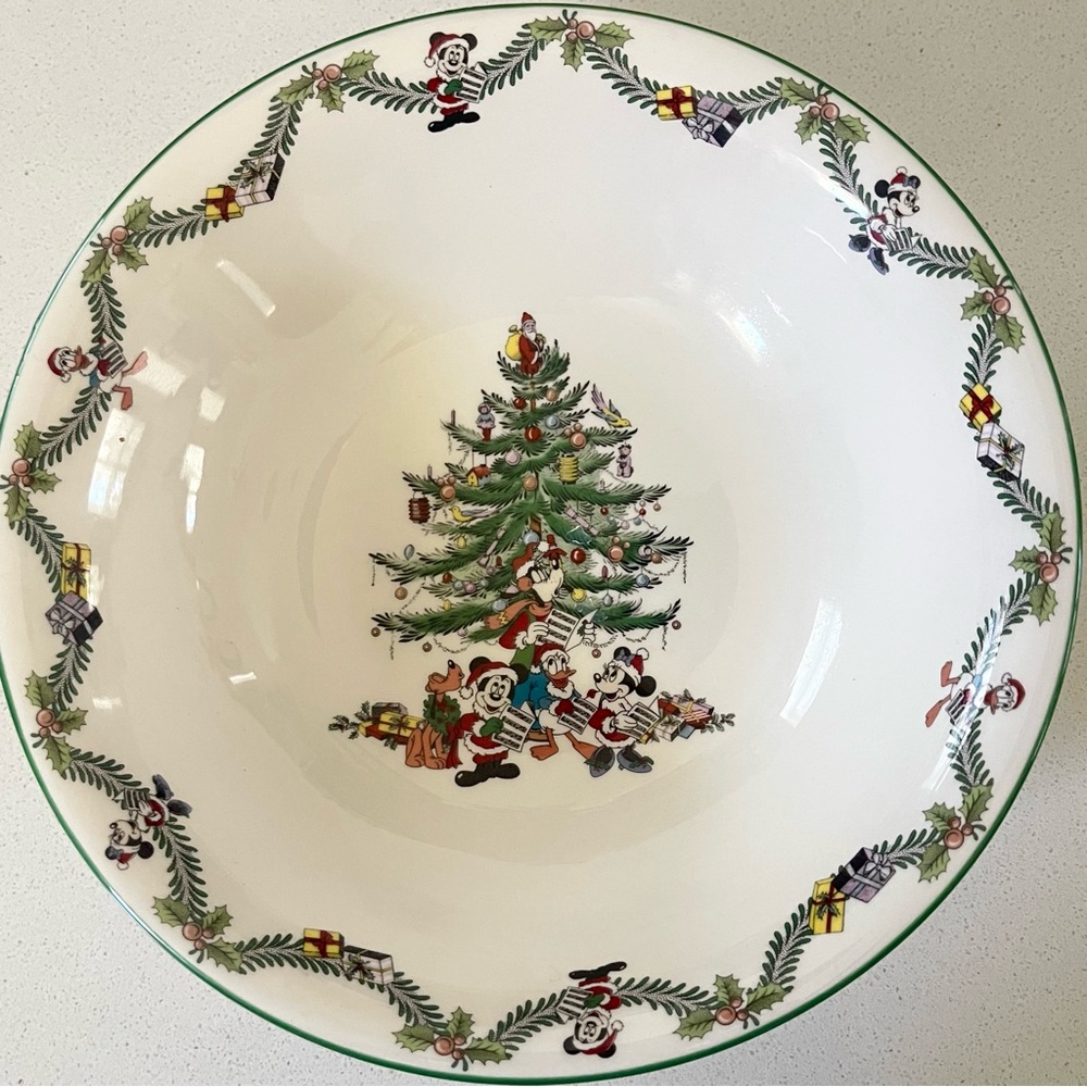 Spode Disney's Christmas Tree Celebration 8.25" All-Purpose Bowl